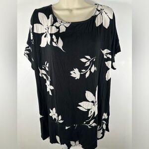 Soma women’s black and white floral blouse size XL